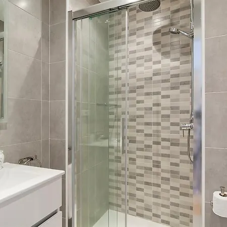 Appartement Magnificent 7 Bedroom In *