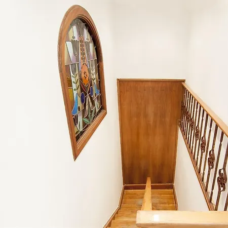 Magnificent 7 Bedroom In
