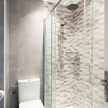 Magnificent 7 Bedroom In * Sitges